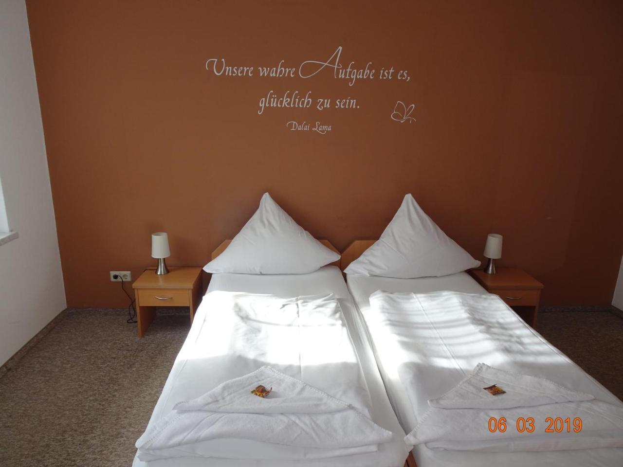 Gasthaus Stadt บัดซุลซา ภายนอก รูปภาพ